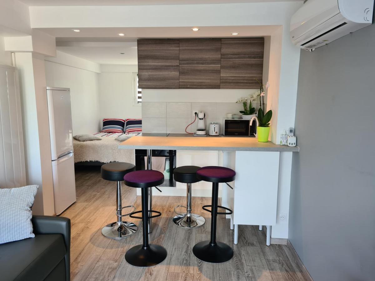 Spacieux Studio Dans Le Beaujolais Saint-Georges-de-Reneins Екстериор снимка