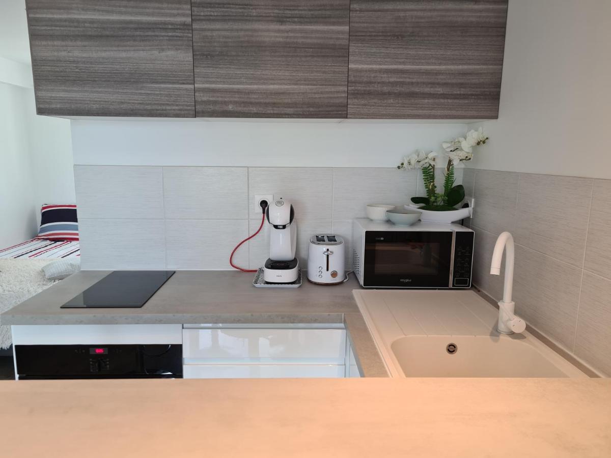 Spacieux Studio Dans Le Beaujolais Saint-Georges-de-Reneins Екстериор снимка